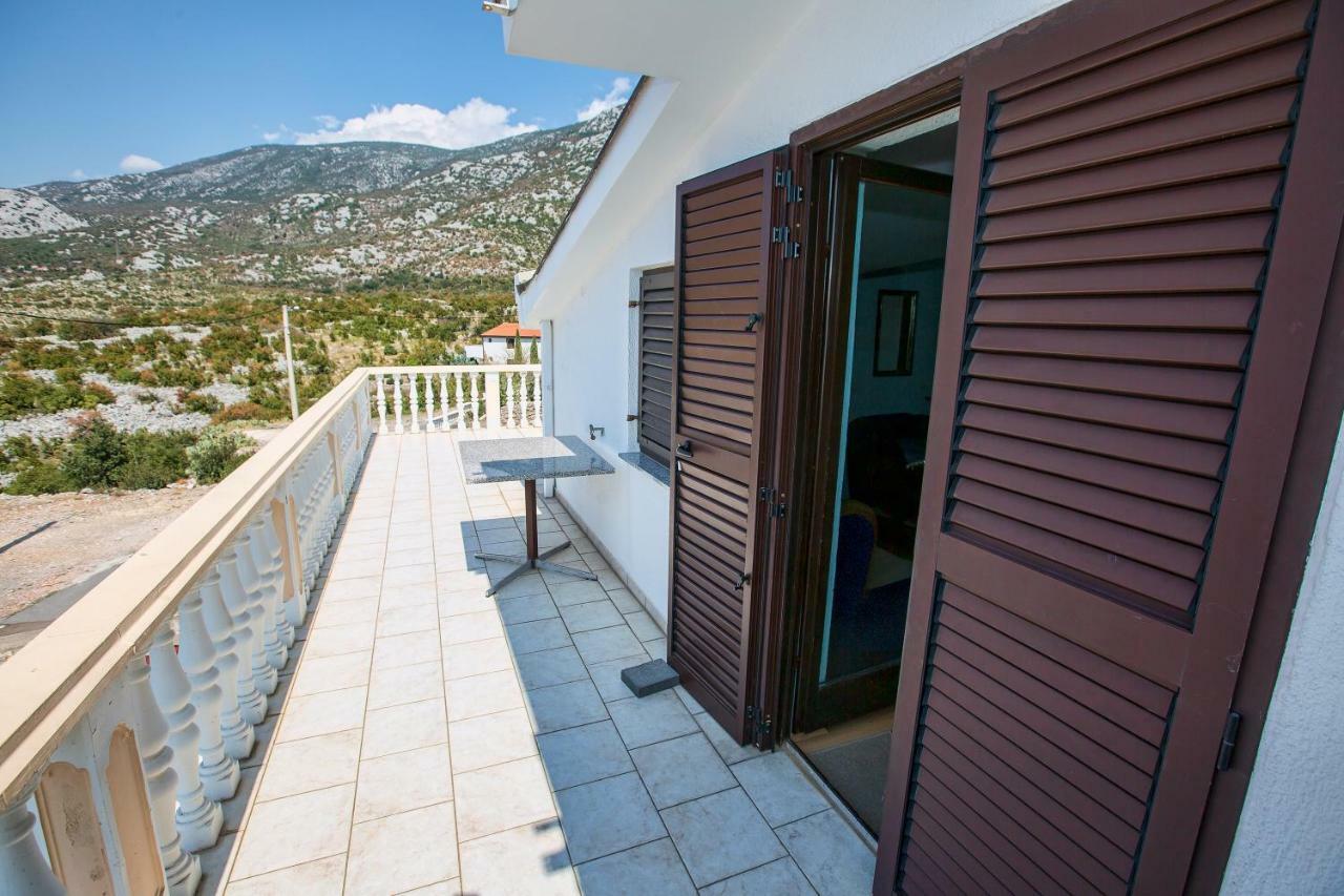 Apartmani Marijana Cesarica Exterior photo